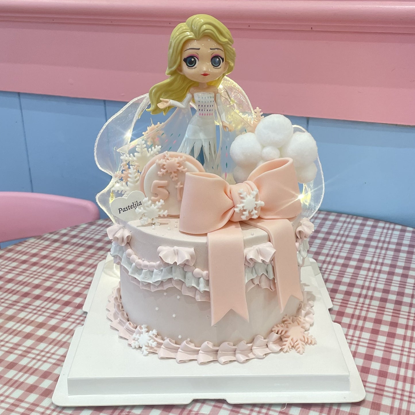Pink Elsa cake