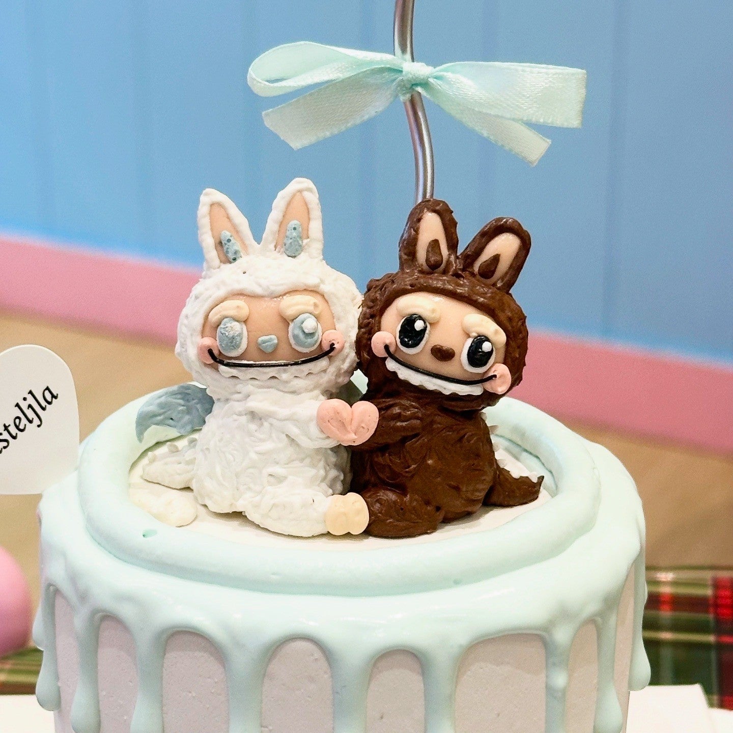 Huggy labubu cake