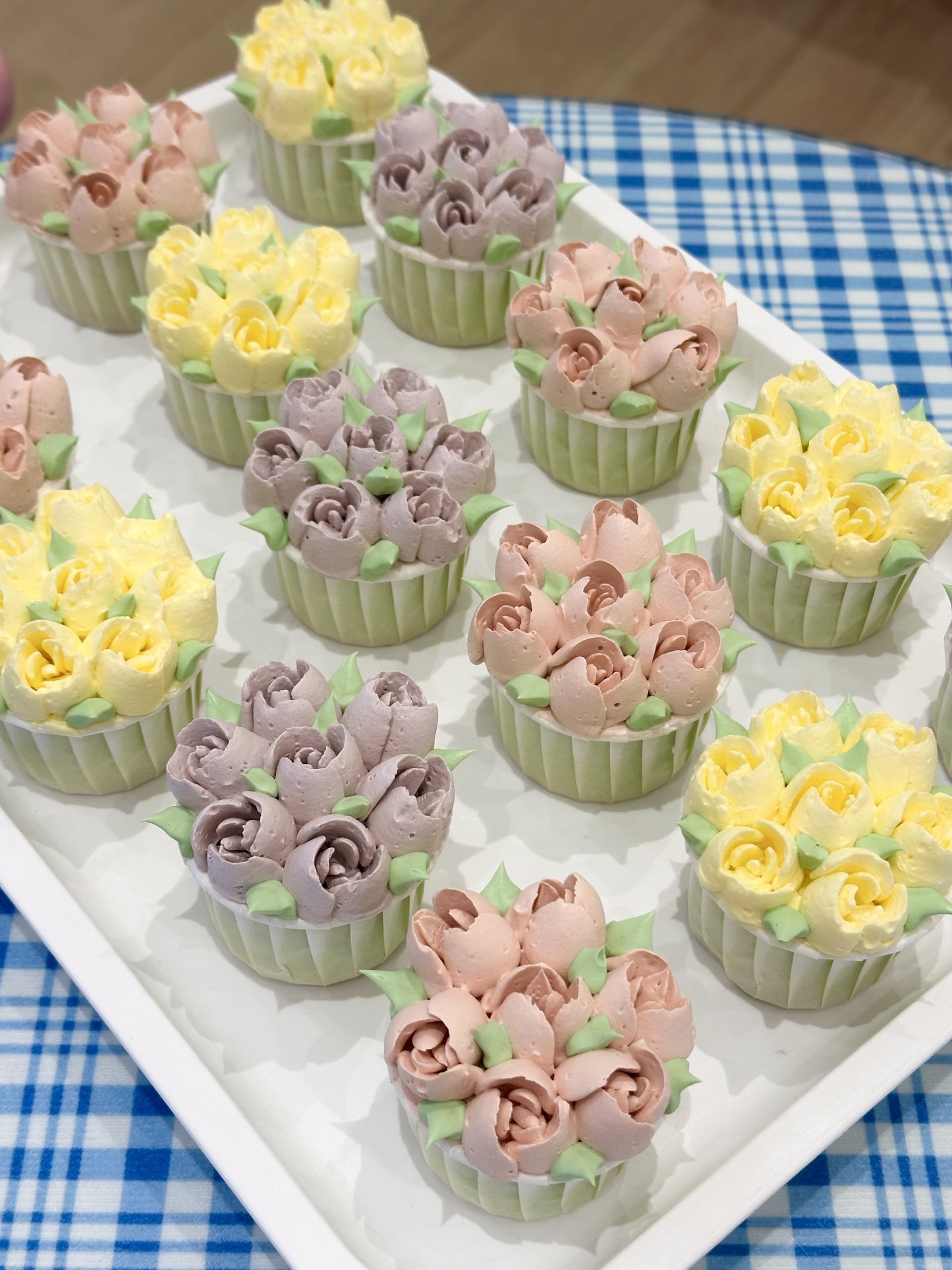 Buttercream rose cake
