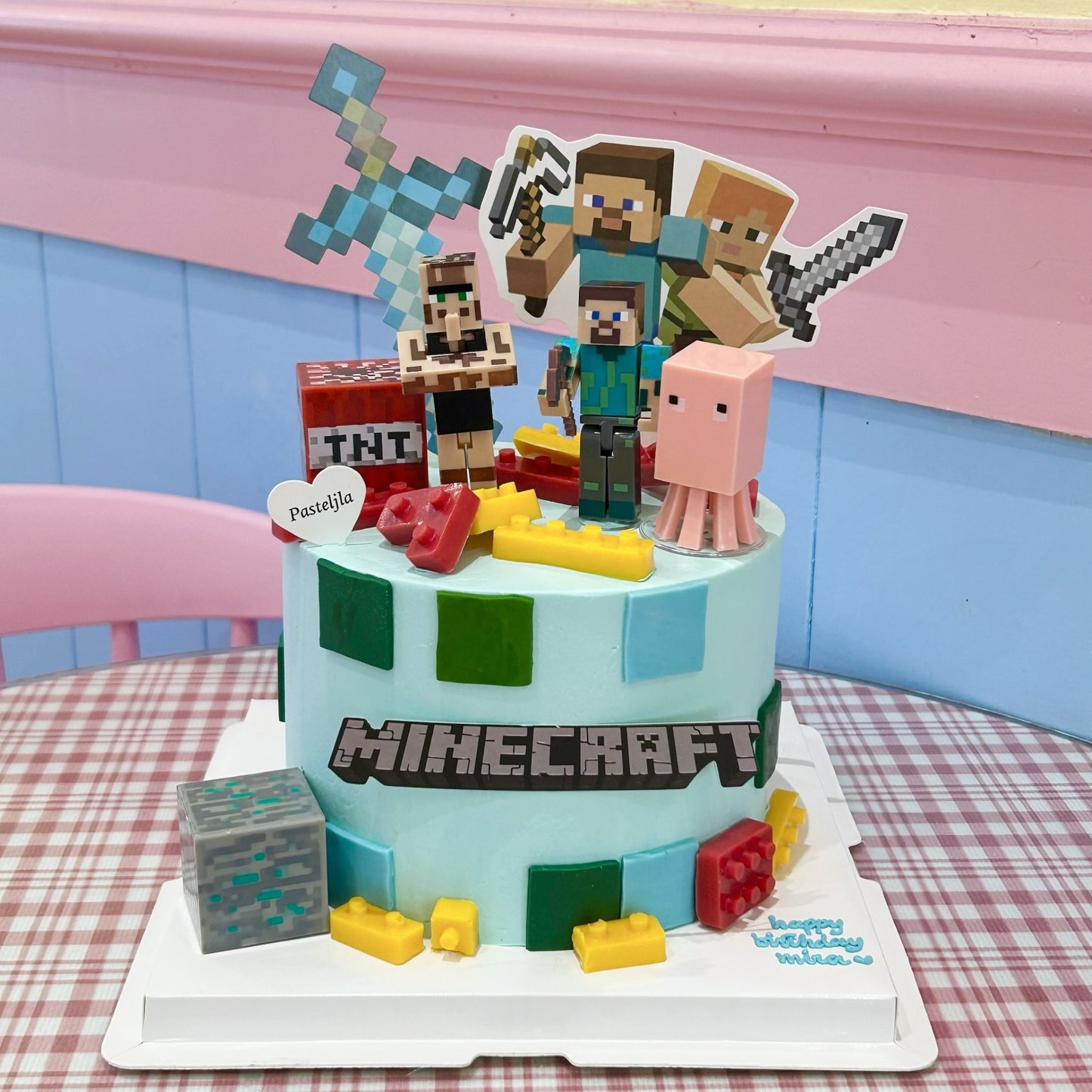 Minecraft cake