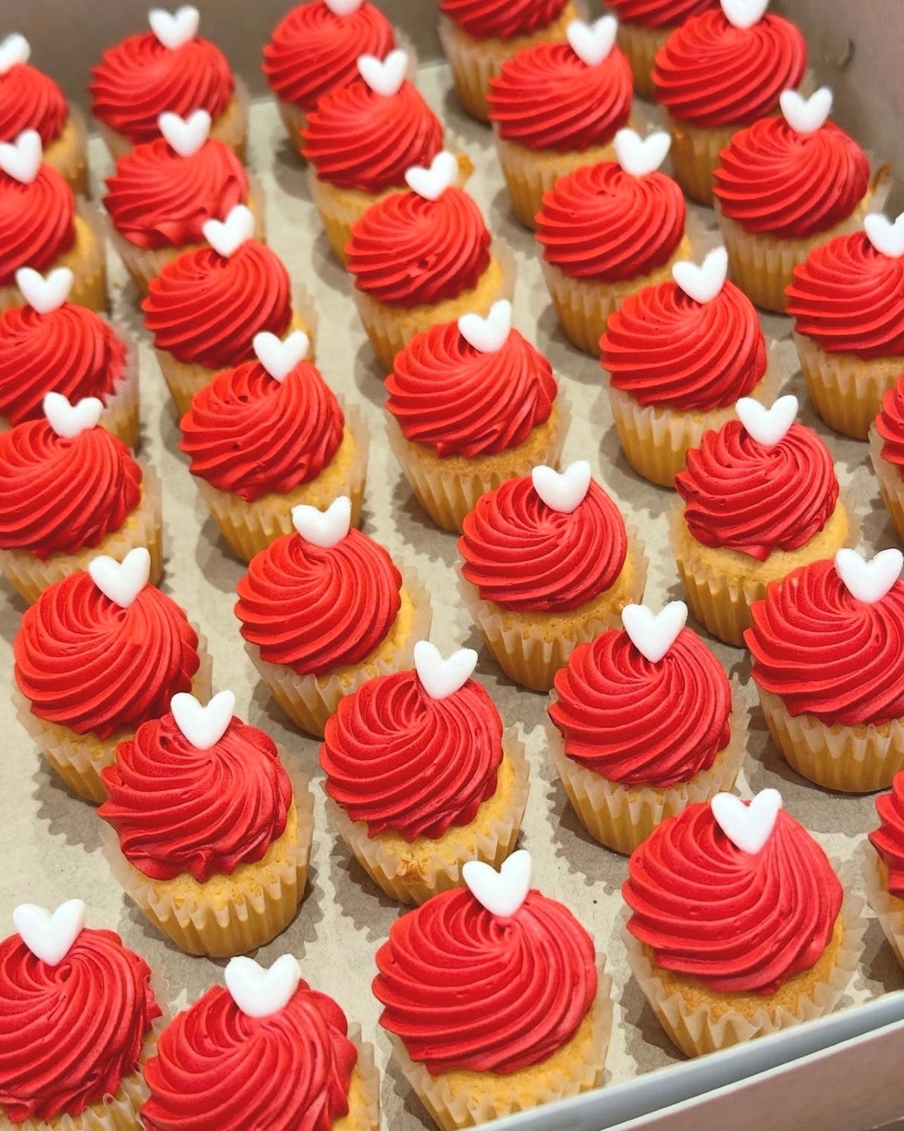 Mini valentines cupcakes