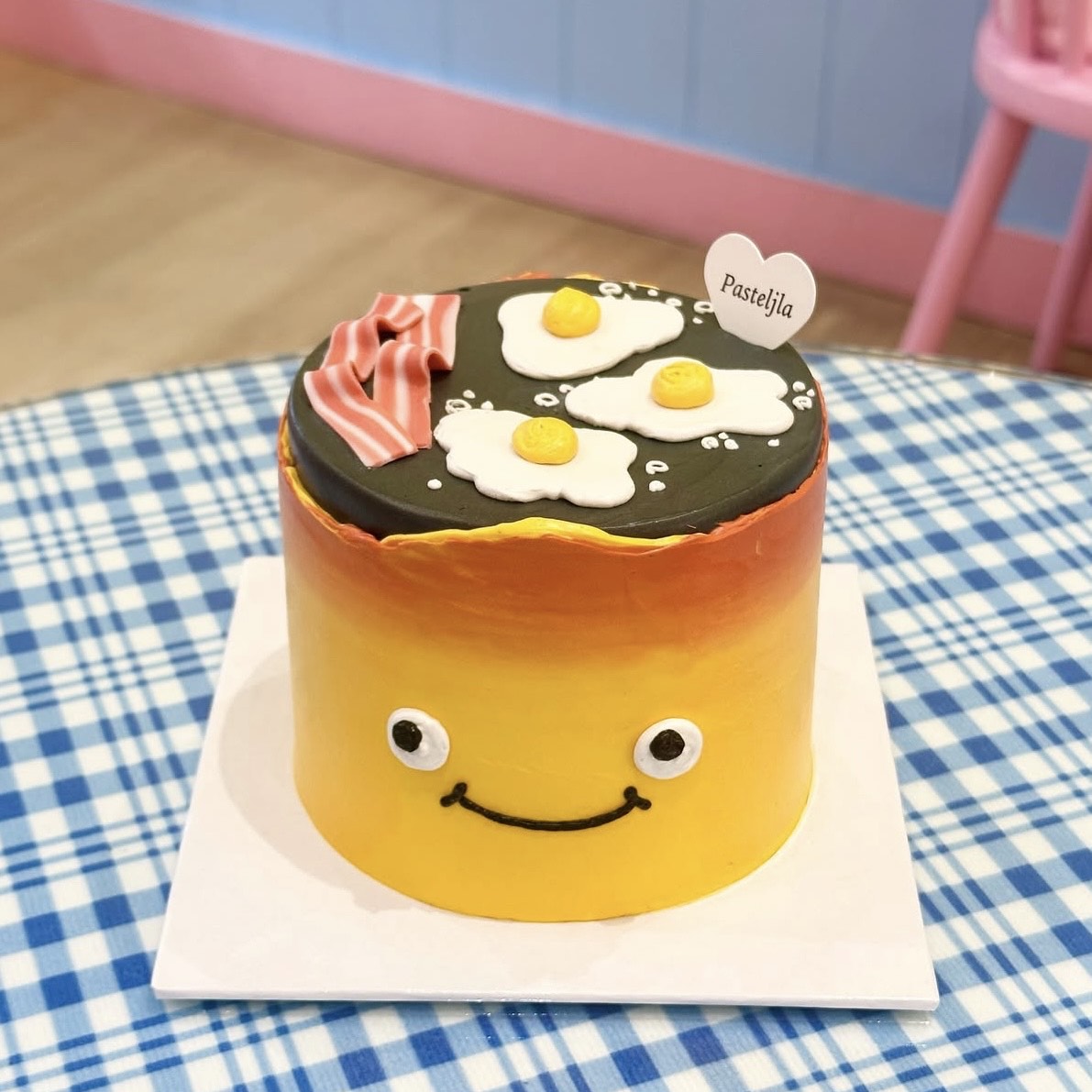 Calcifer cake
