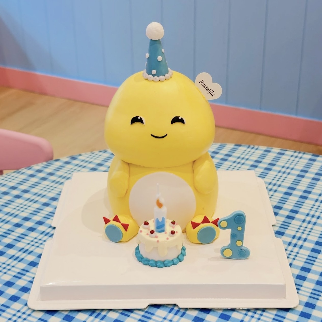 Nai long cake