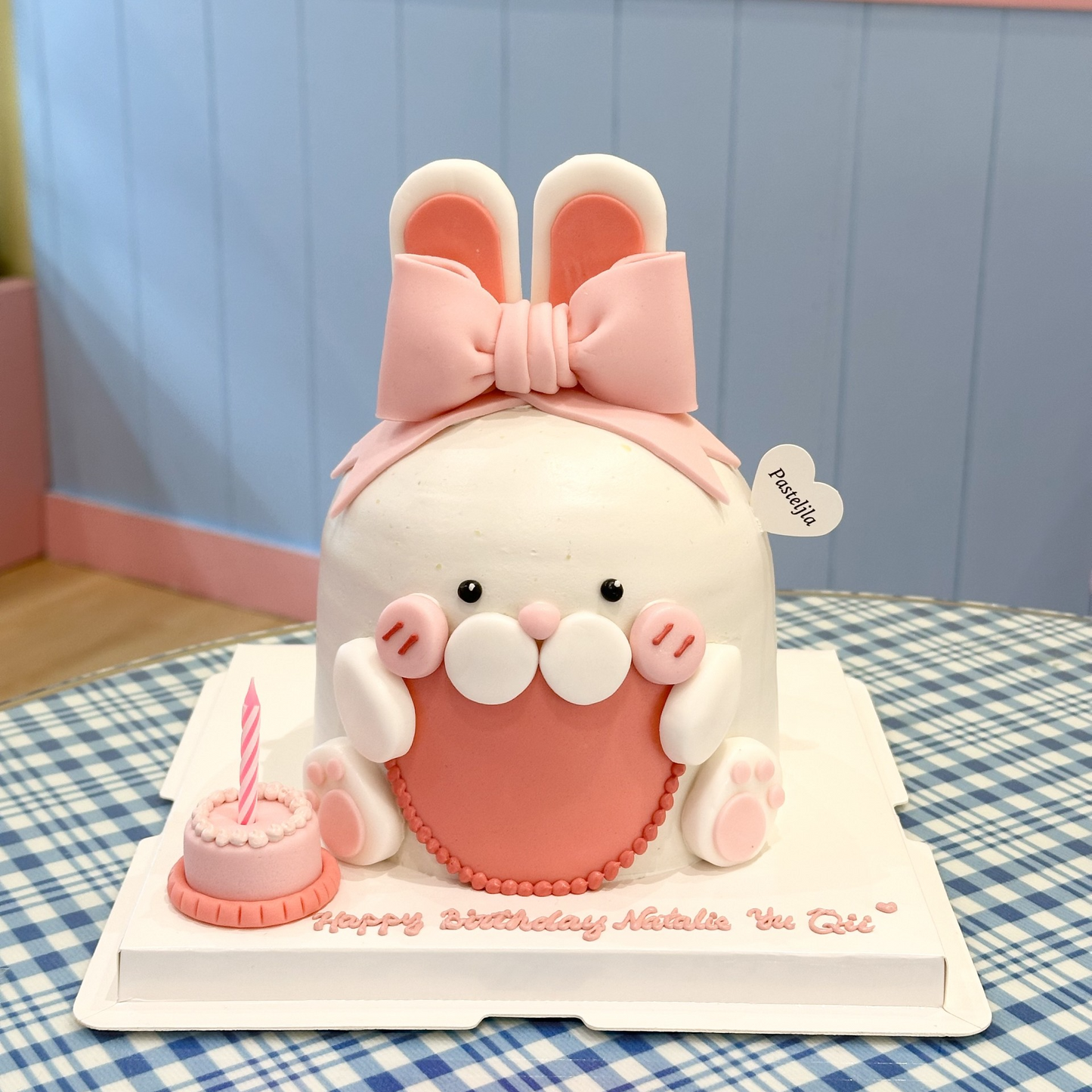 3D pink bunny cake
