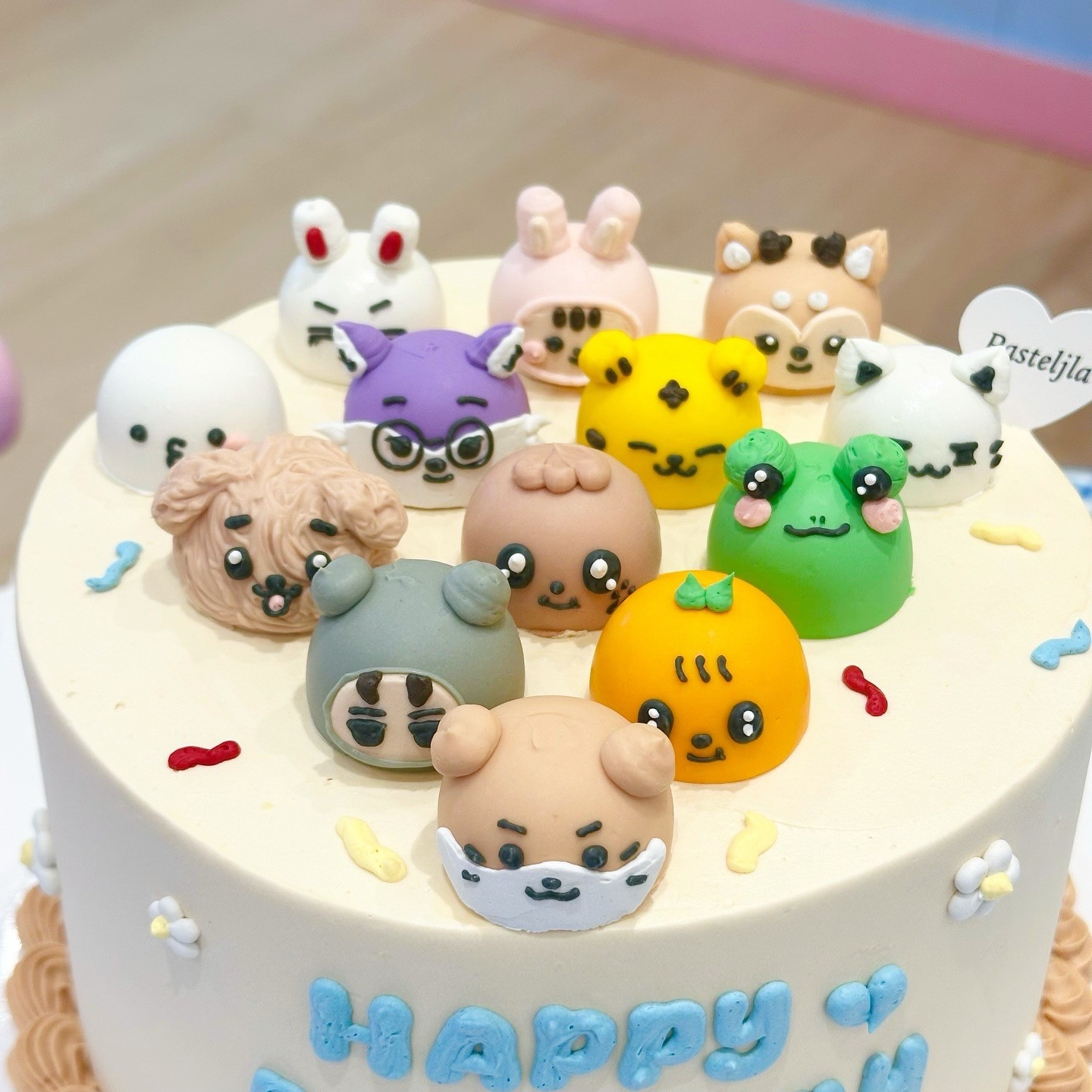 Seventeen miniteen cake