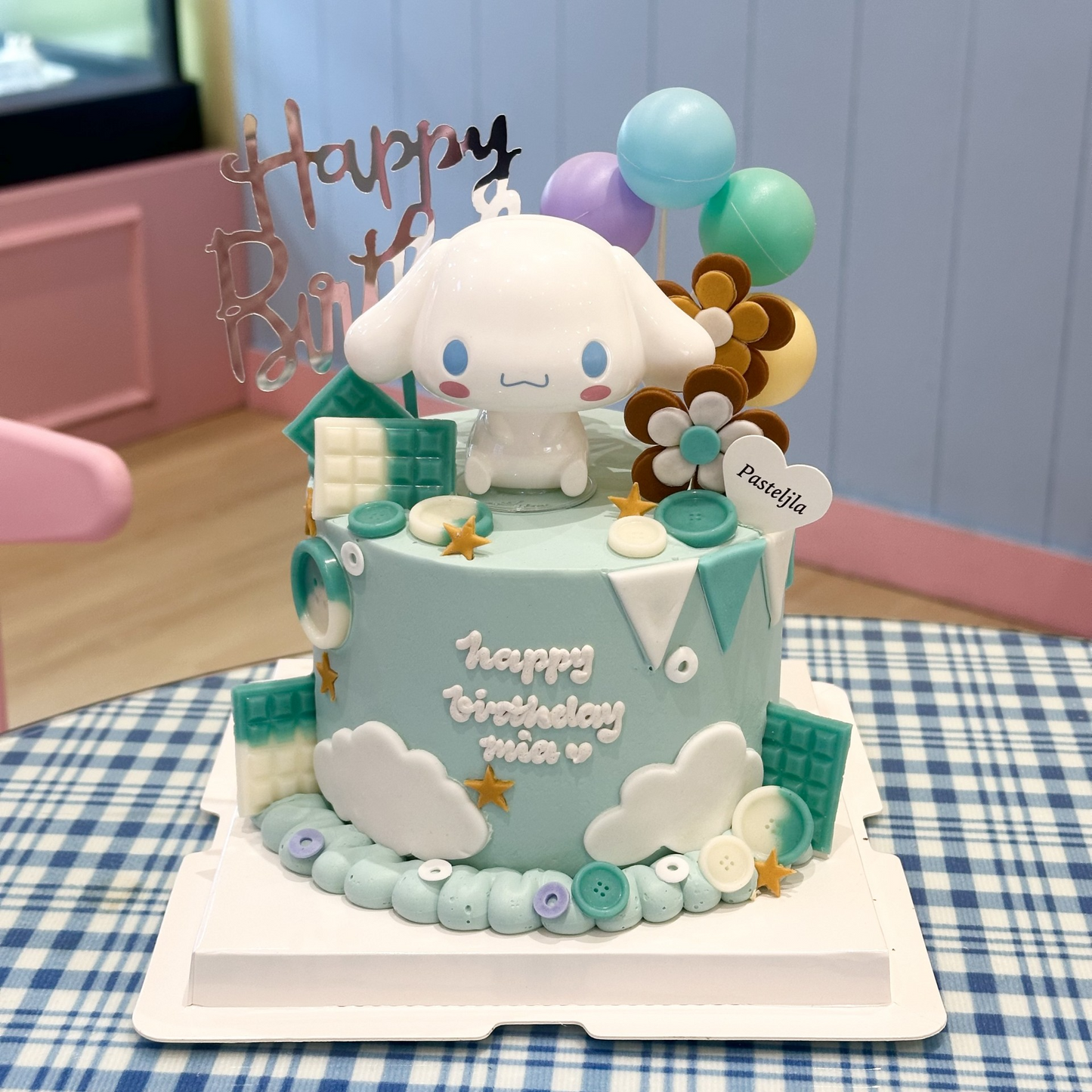 Blue Cinnamoroll cake