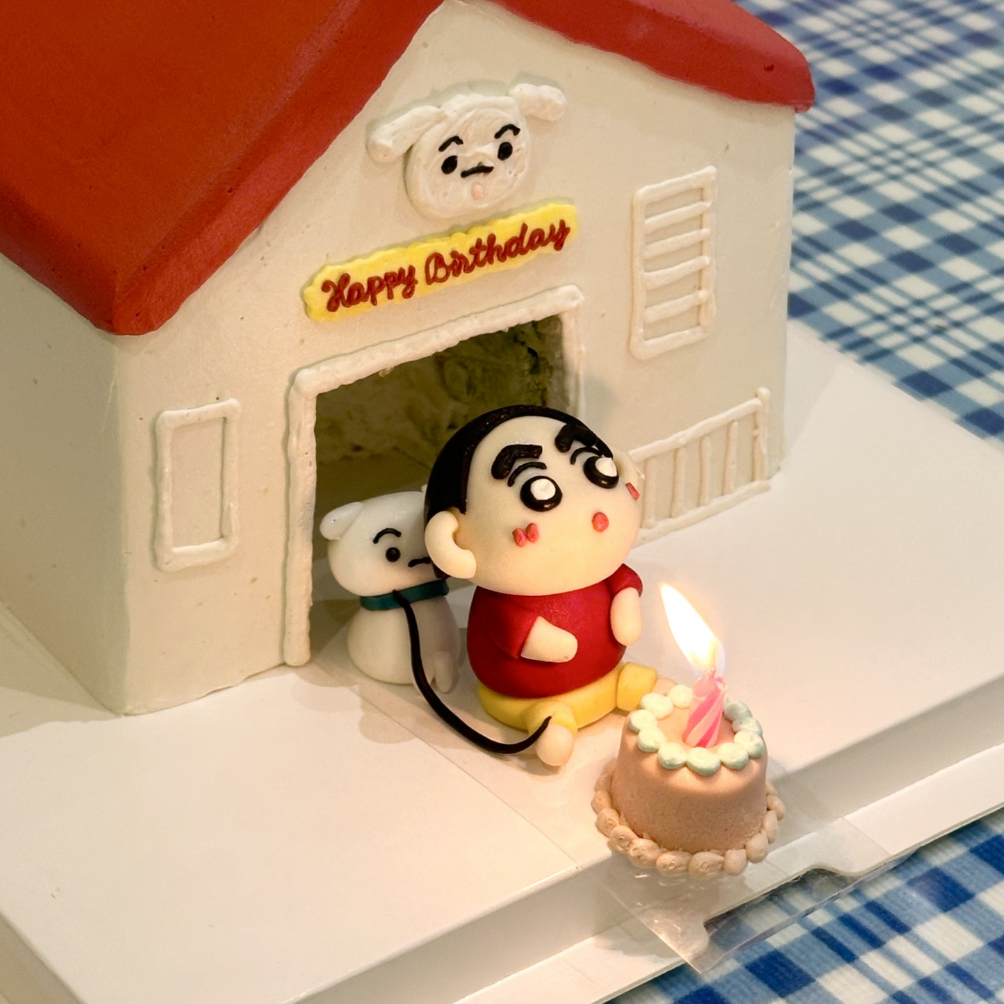 Shinchan house pulling cake