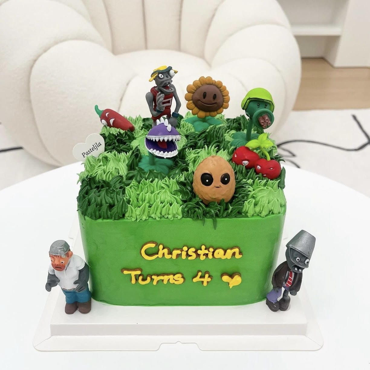 Plants VS Zombie Square Cake