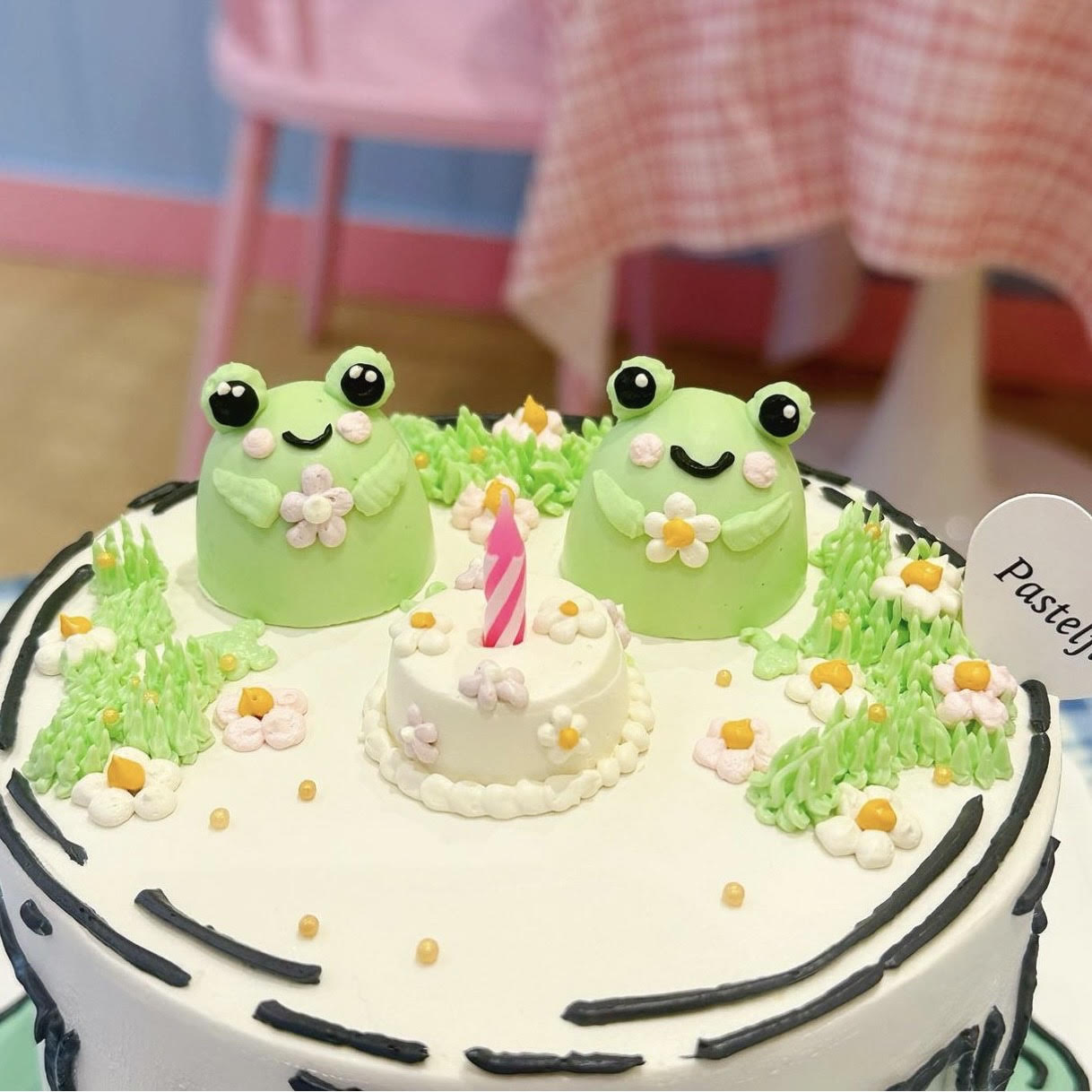 2D Comic Froggy Cake