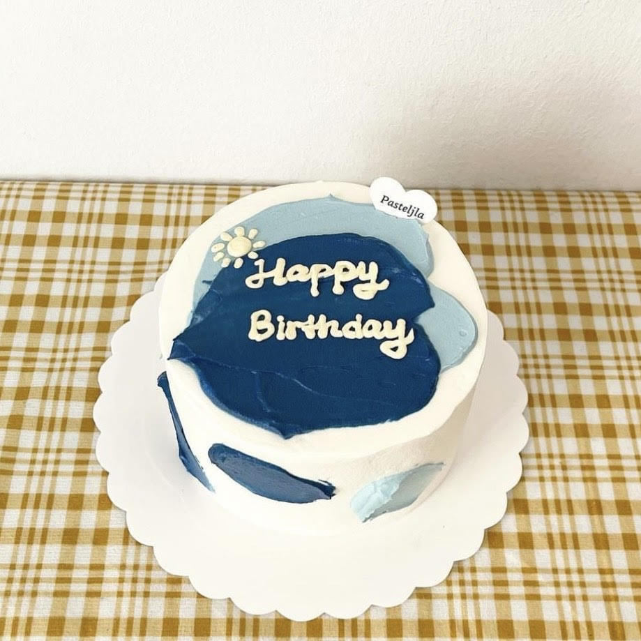 Minimalist Design Cake