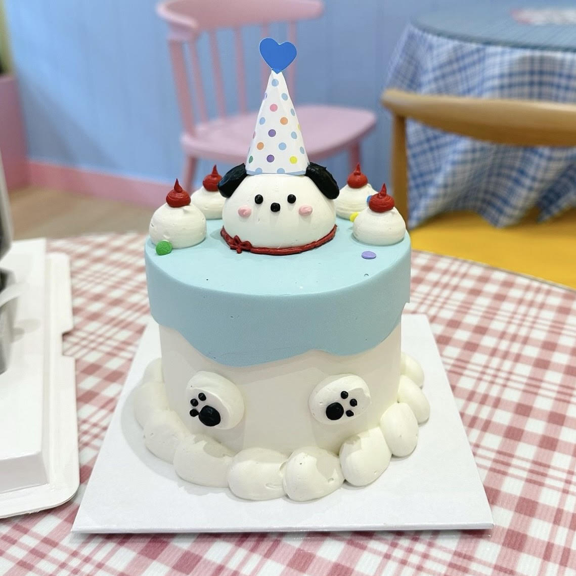 Blue and White Cute Animal Cake