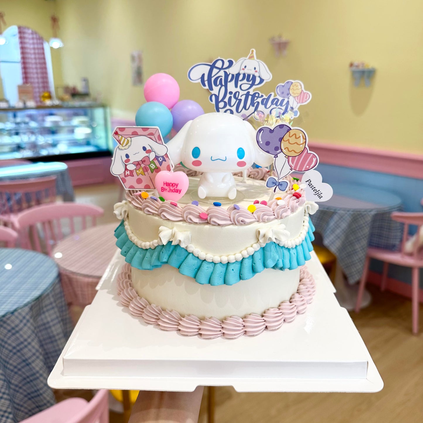 Cinnamoroll cake
