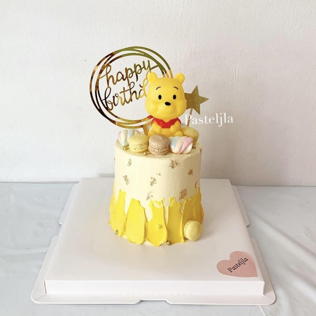 Winnie the Pooh Cake