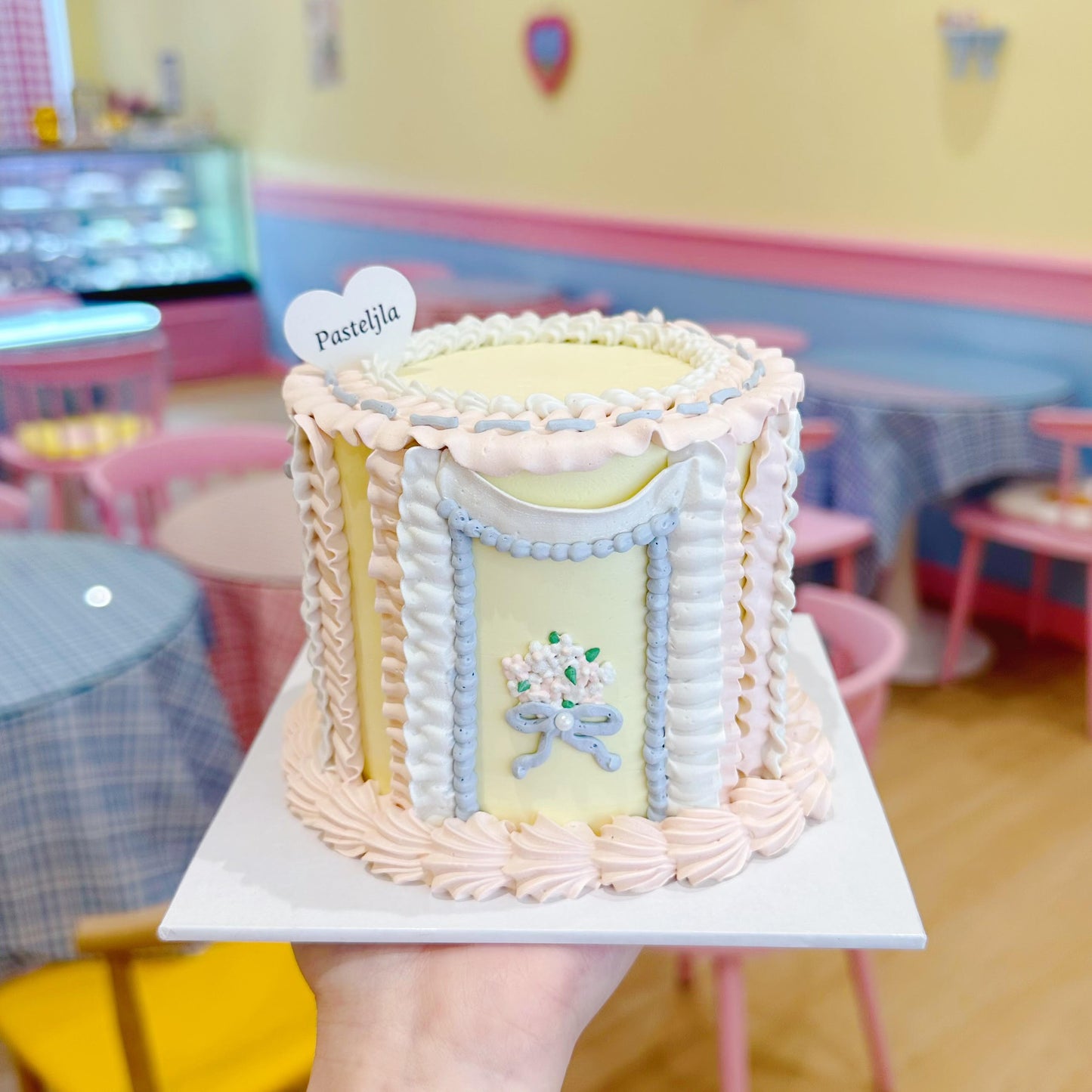 Adelina Vintage Cake