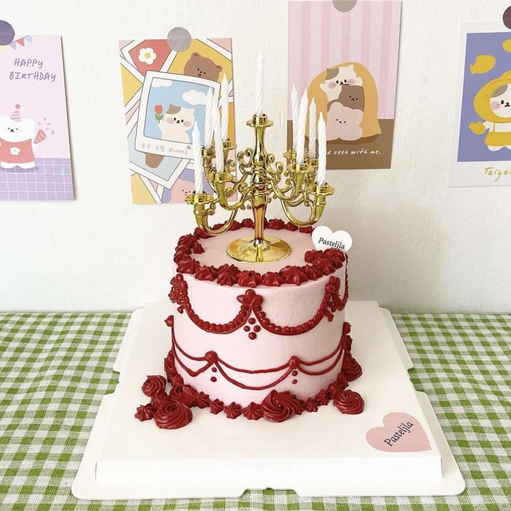 Elaine Candlestick Vintage Cake