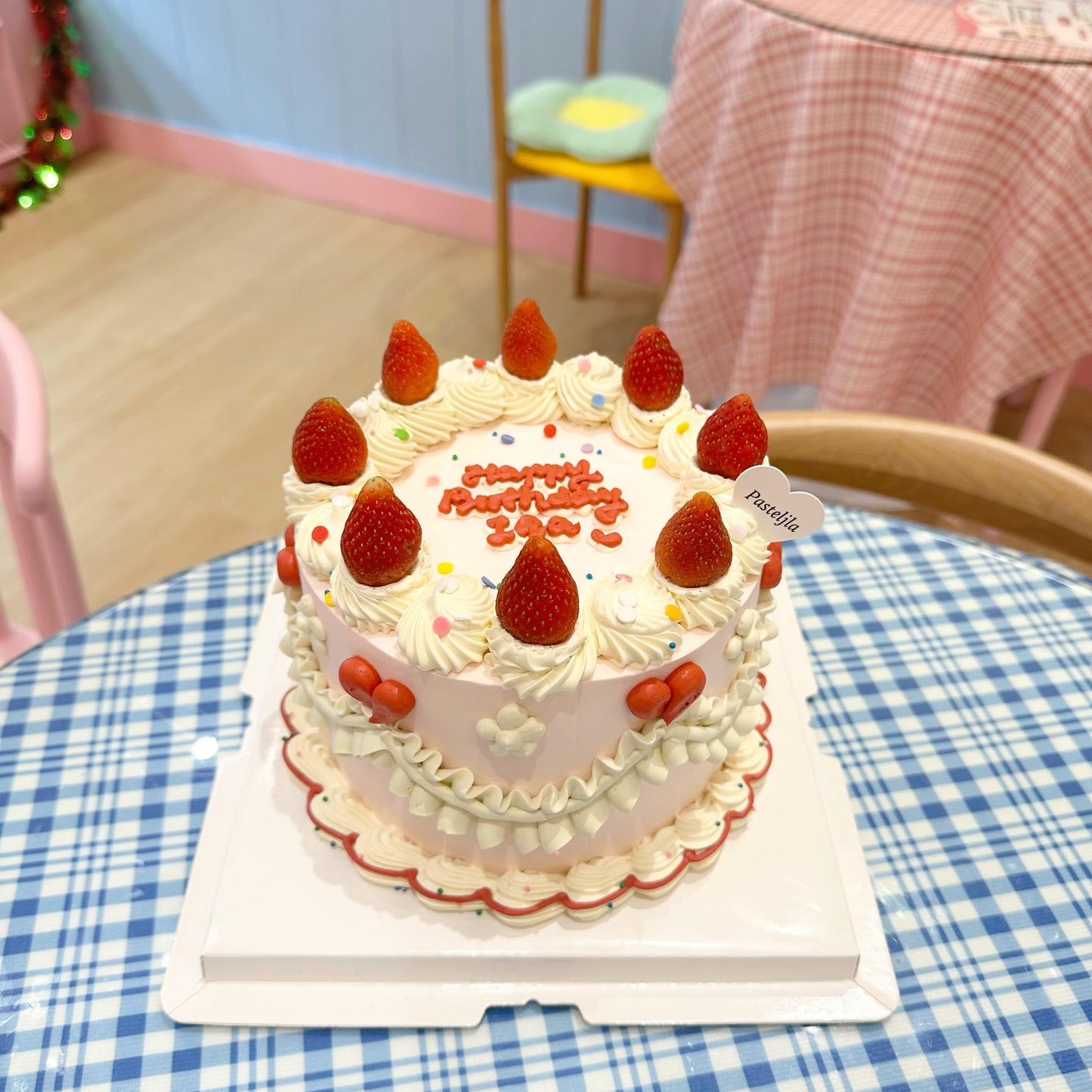 Cute Strawberry Cake