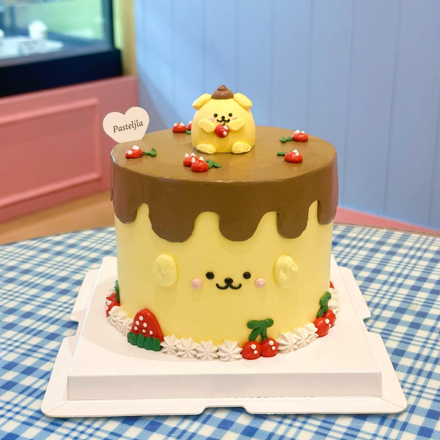 Pompompurin Cake