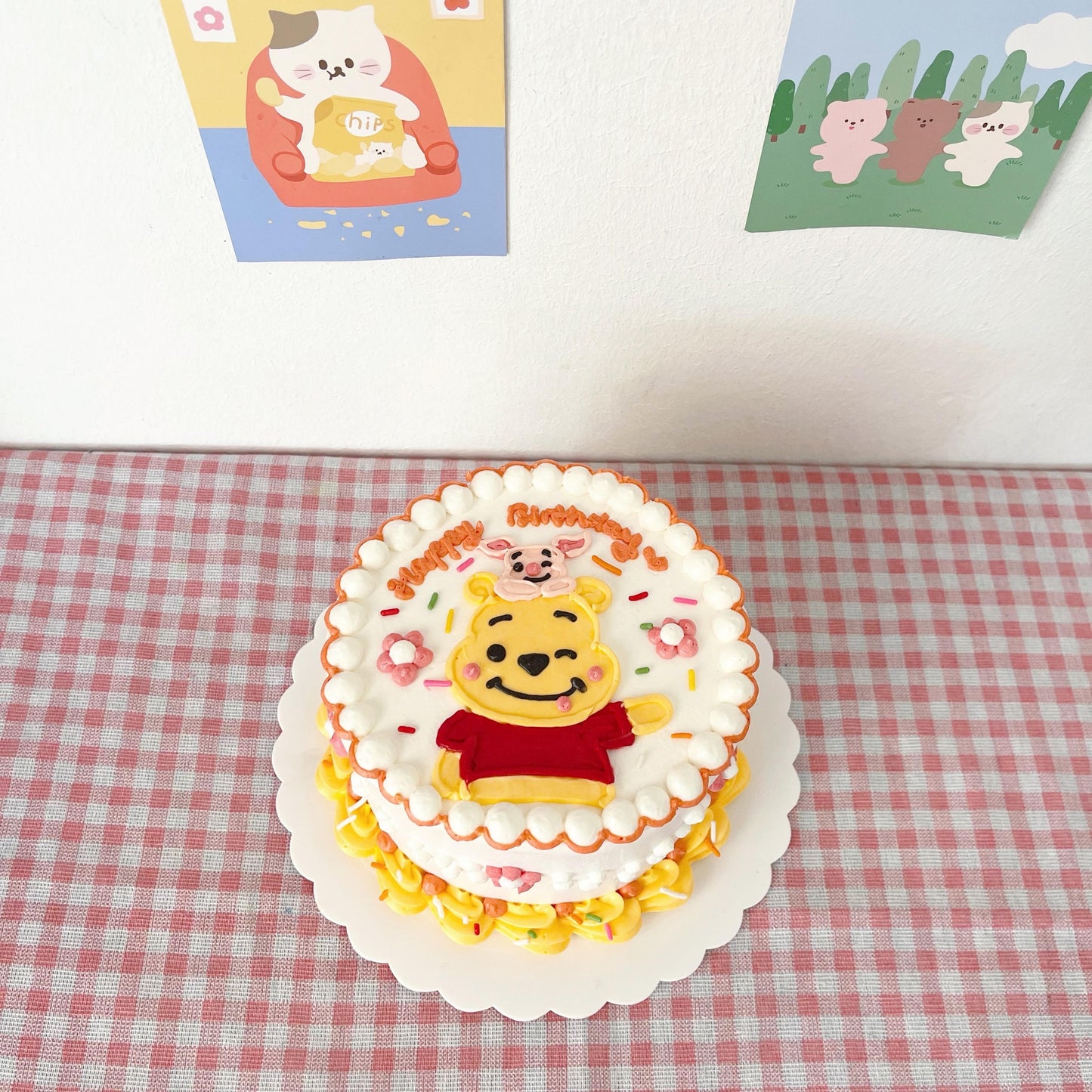 Winnie the Pooh and Piglet Cake