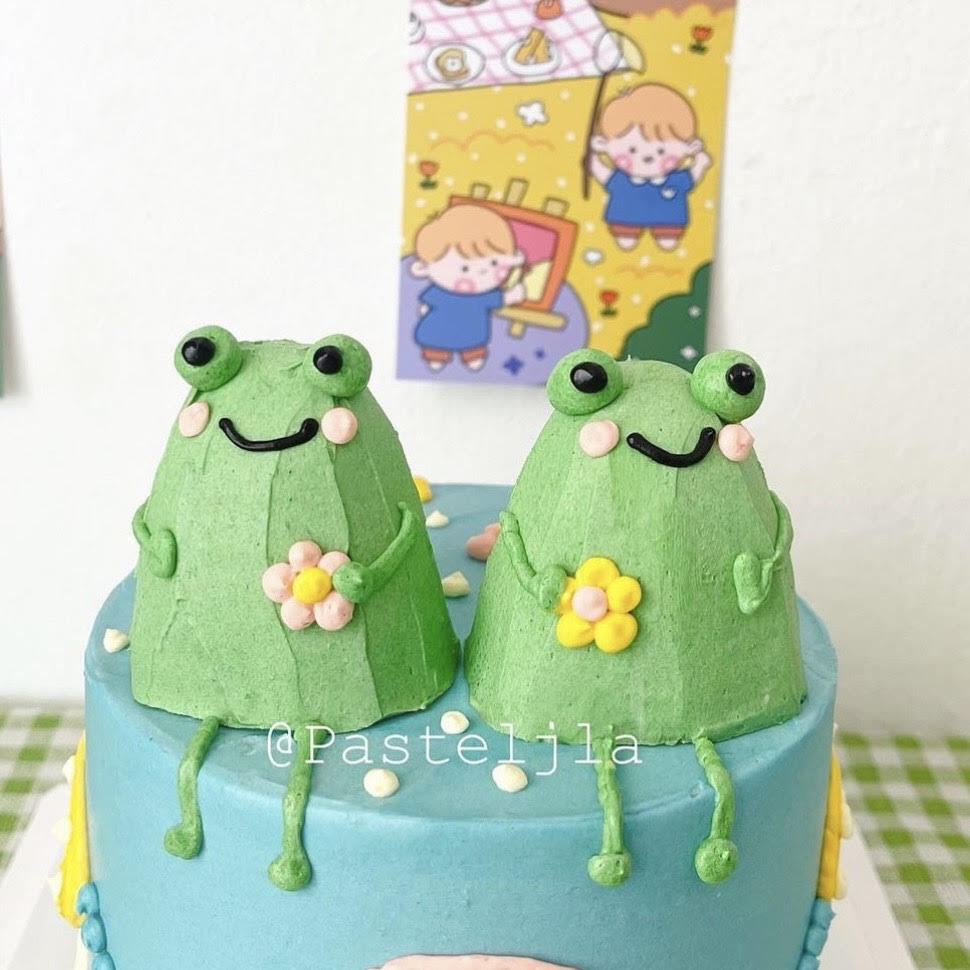 Twin Frogs Cake