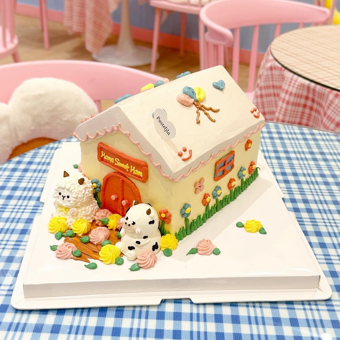 Home Sweet Home Cake