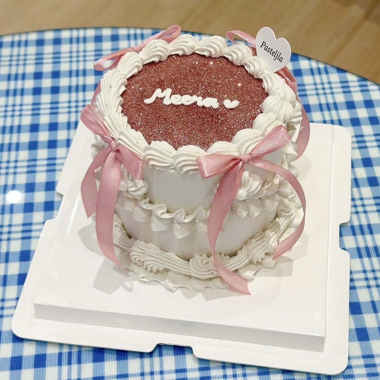 Britney glitter cake 