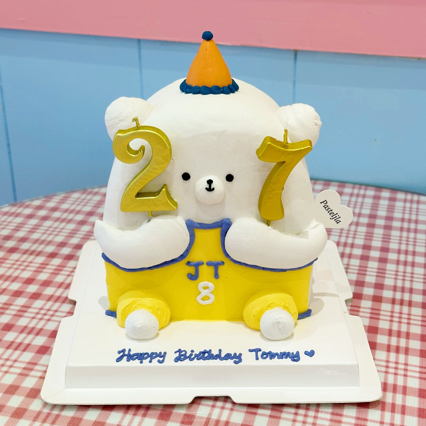 Basketball bear cake