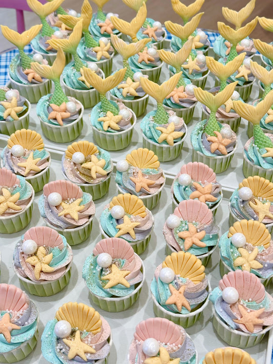 Glittery mermaid cupcakes 