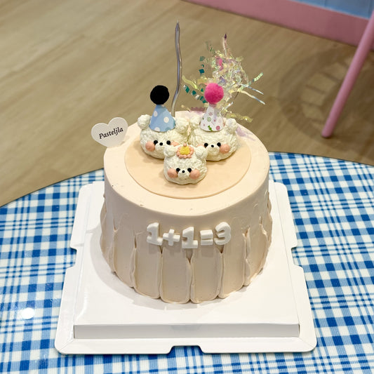 Family bear cake