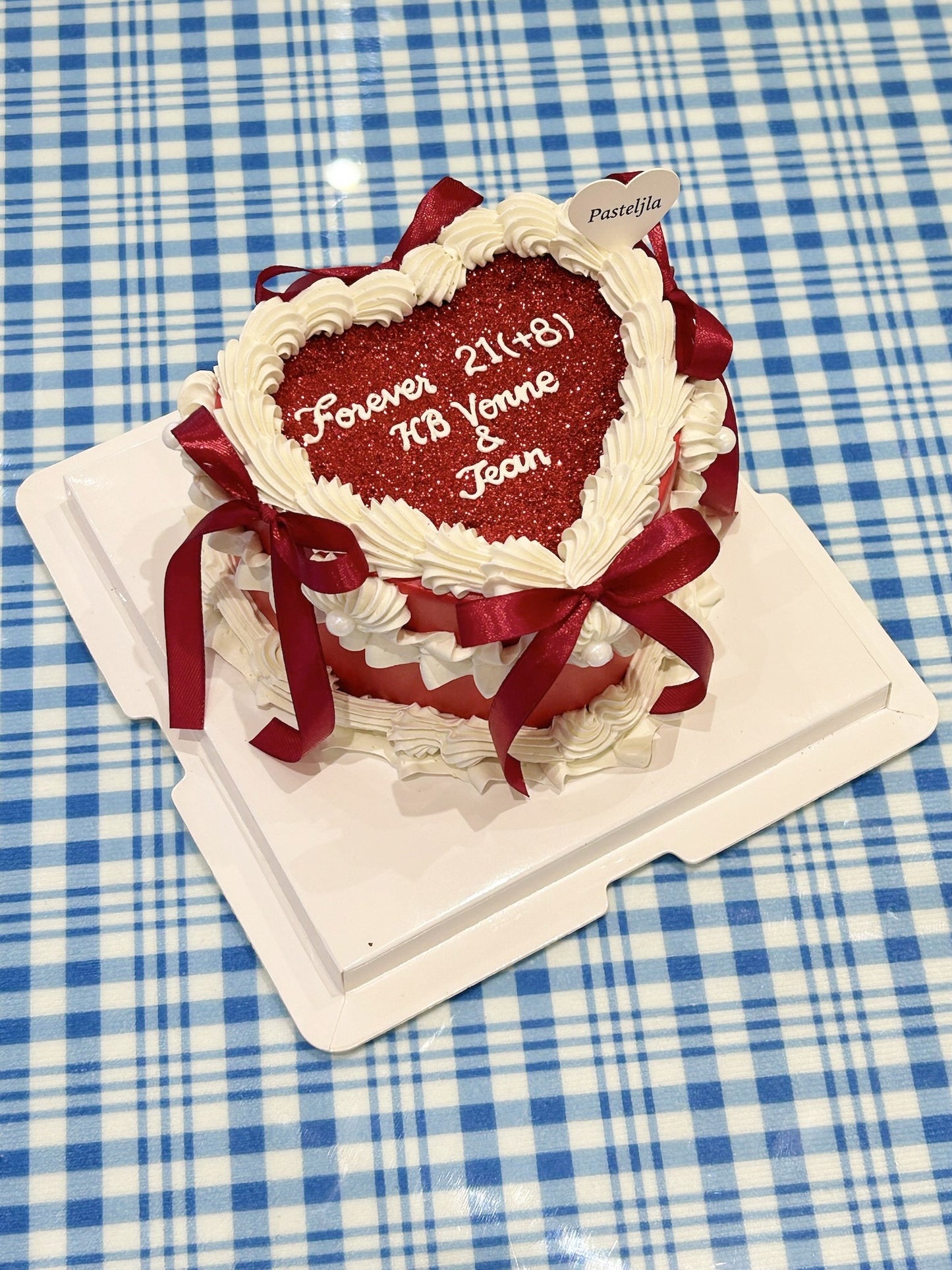 Ruby glitter cake 