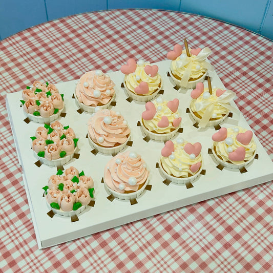Girly elegant cupcakes