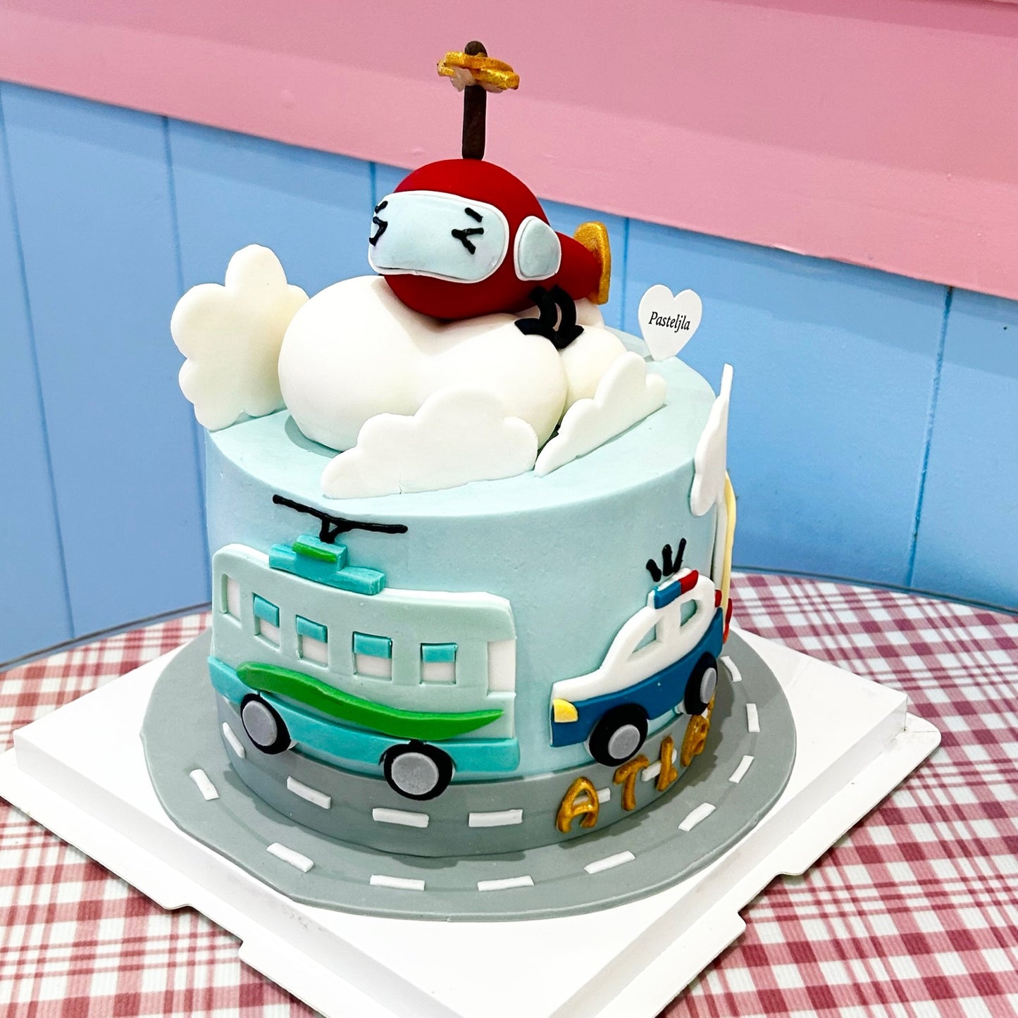 Fondant transportation helicopter cake 