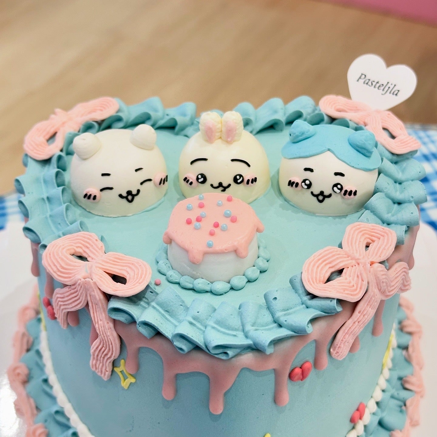 Chiikawa cake 