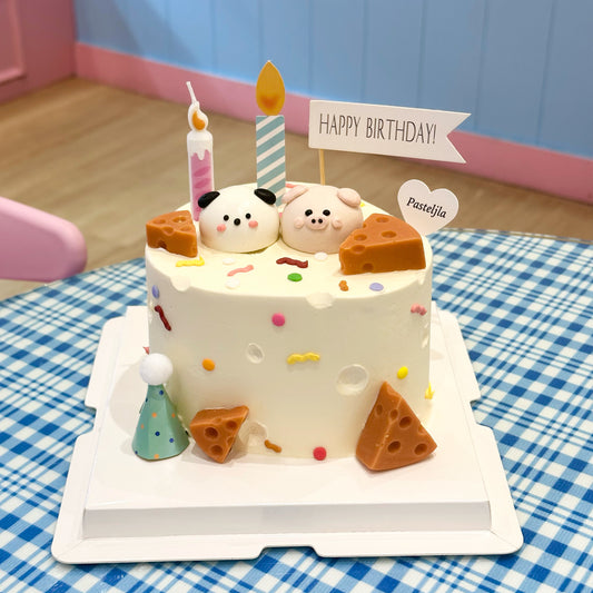 Animals on cheese cake