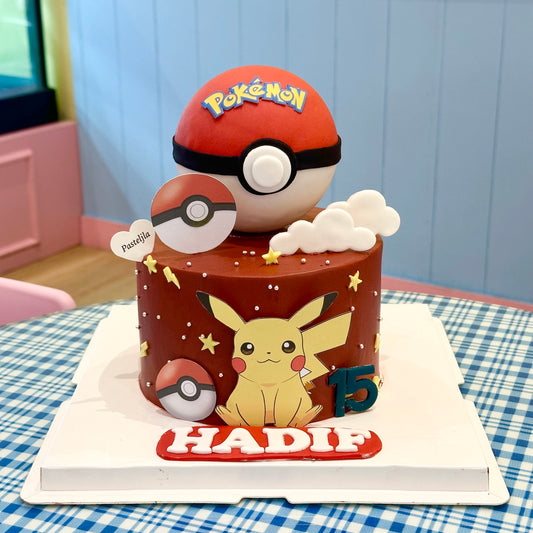 Pokeball pikachu cake