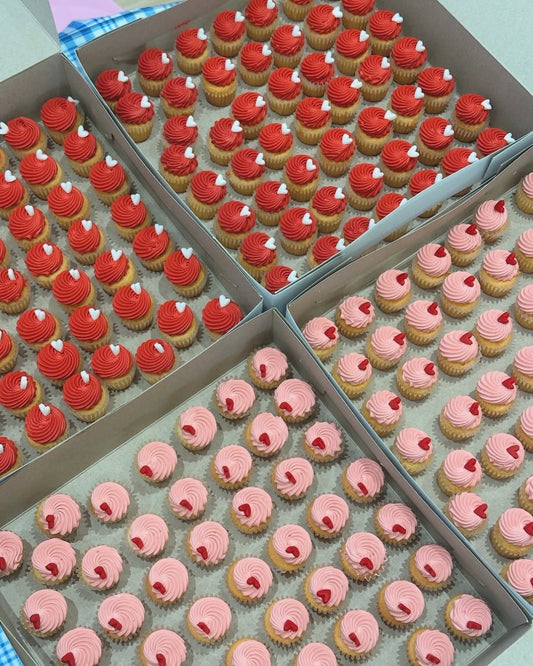 Mini valentines cupcakes