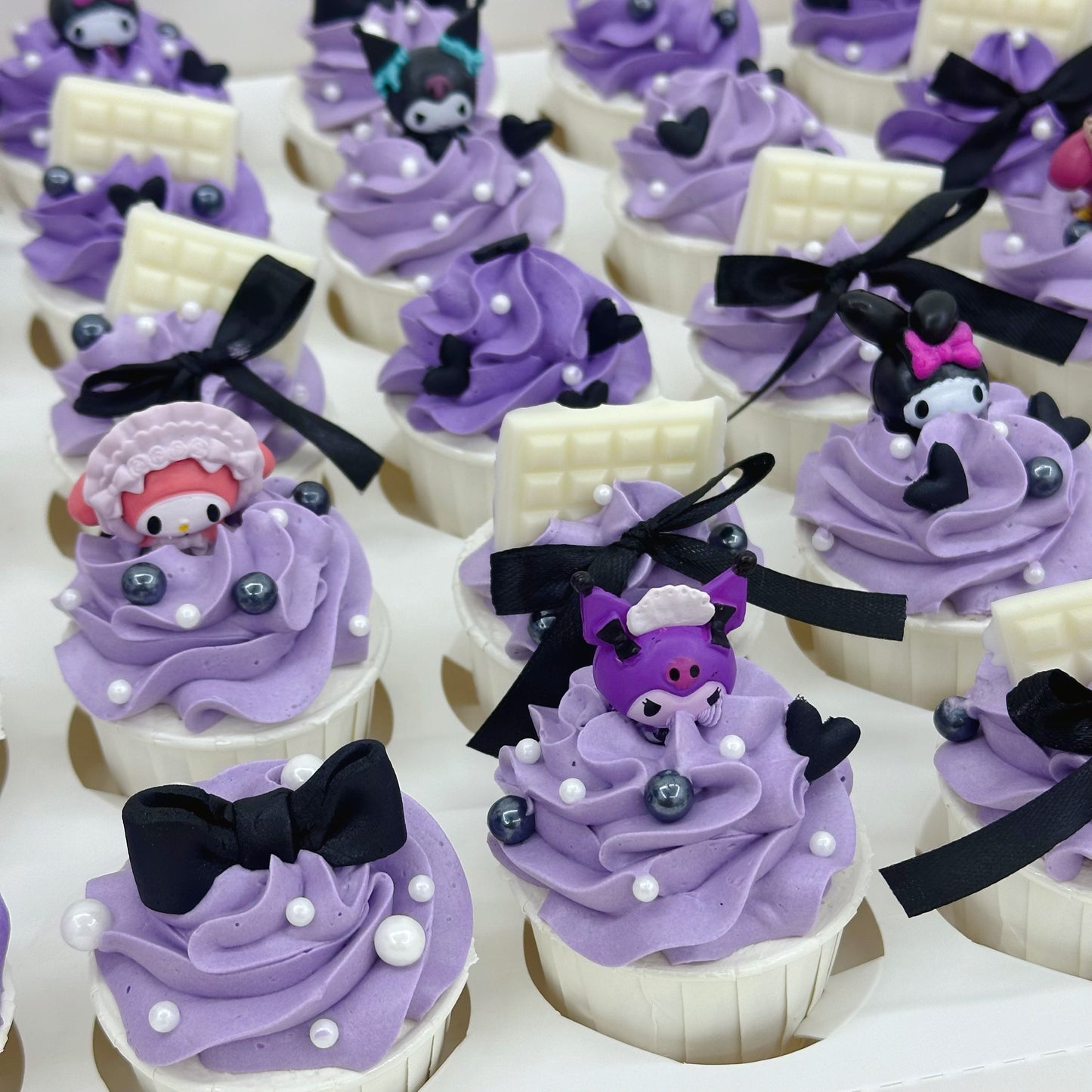 Kuromi cupcakes