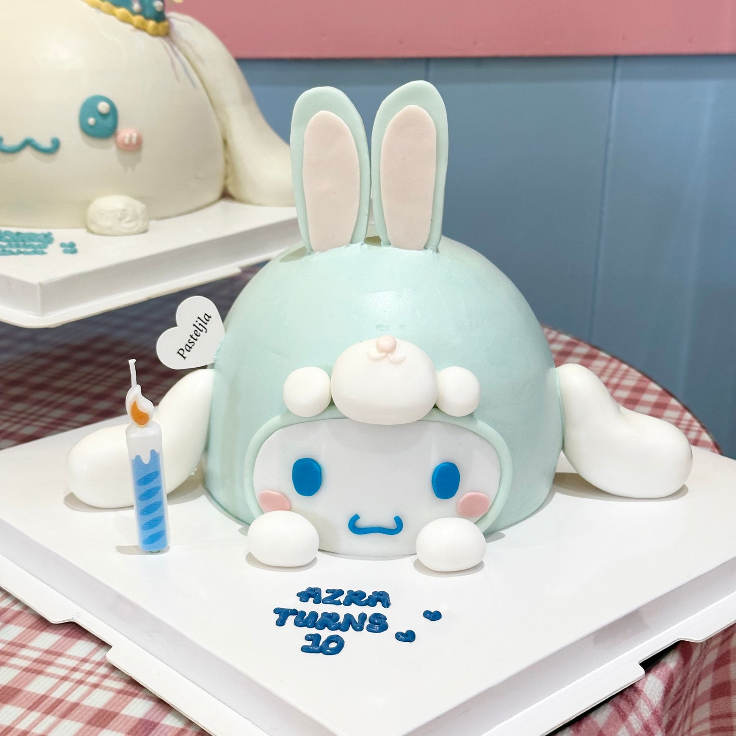 Cinnamoroll cake