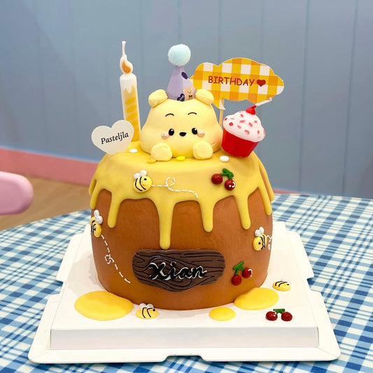 Winnie the pooh cake