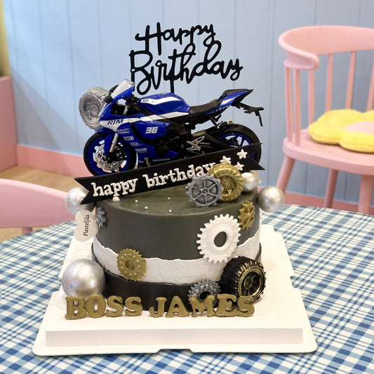 Motorbike cake 