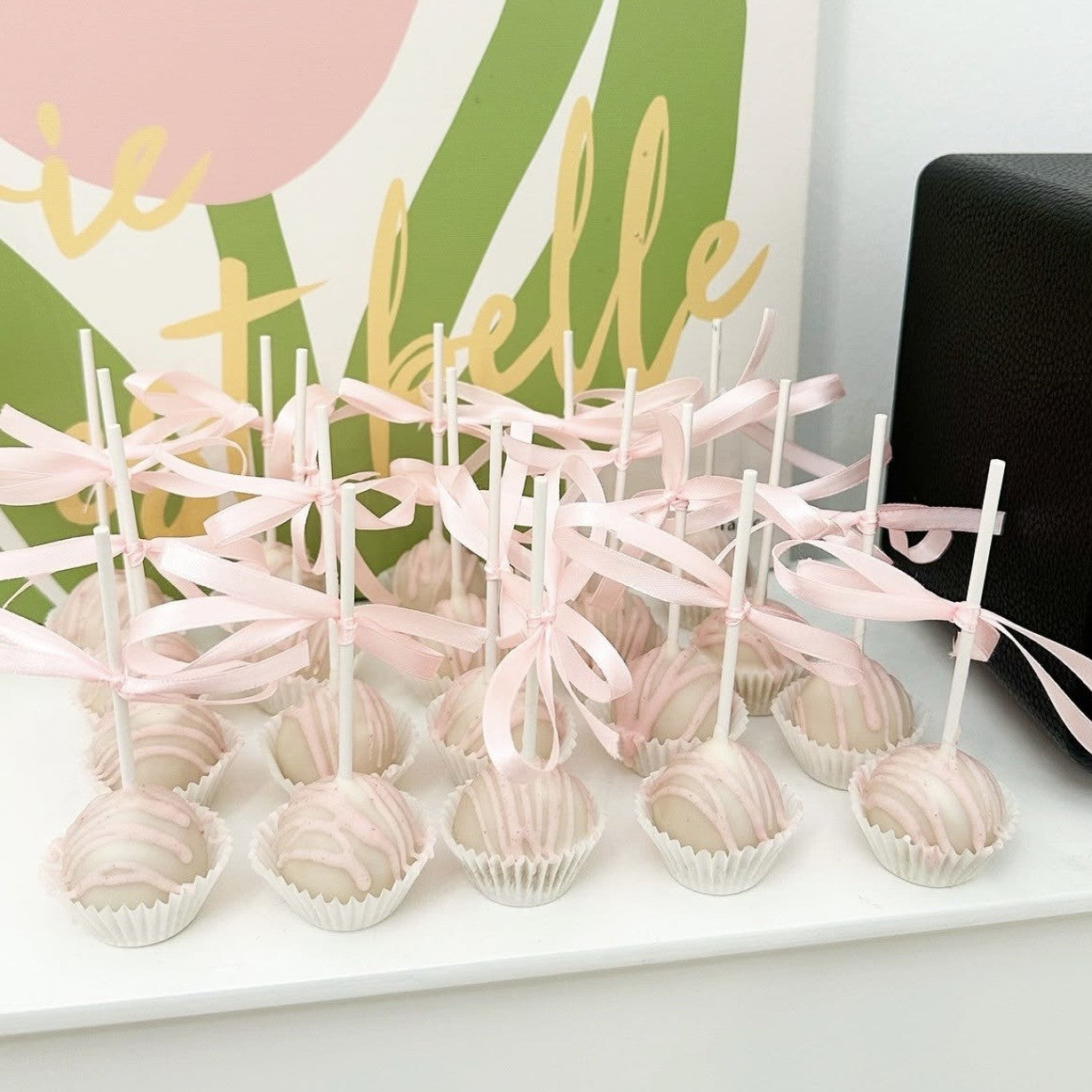 Pink and white stripes cake pops 