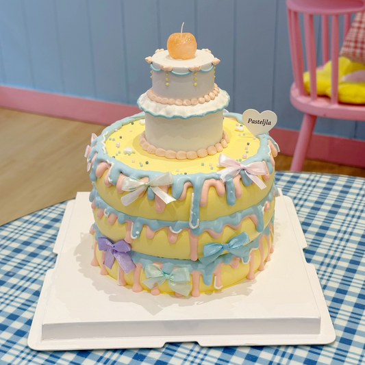 Cute pastel mini three tier cake 