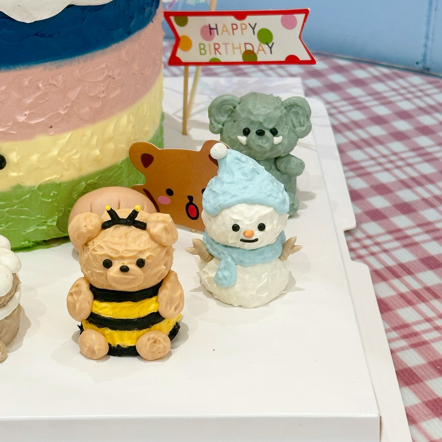 Jelly cat family cake
