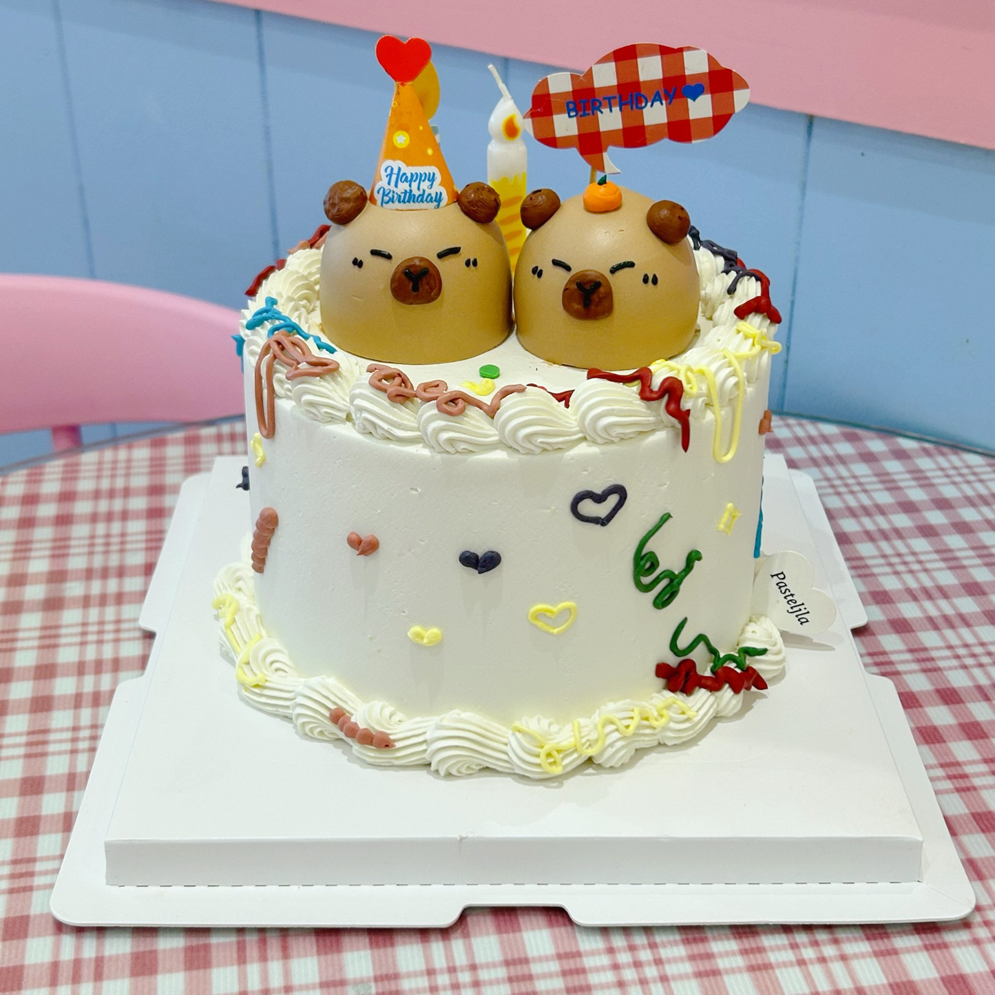 Capybara cake 