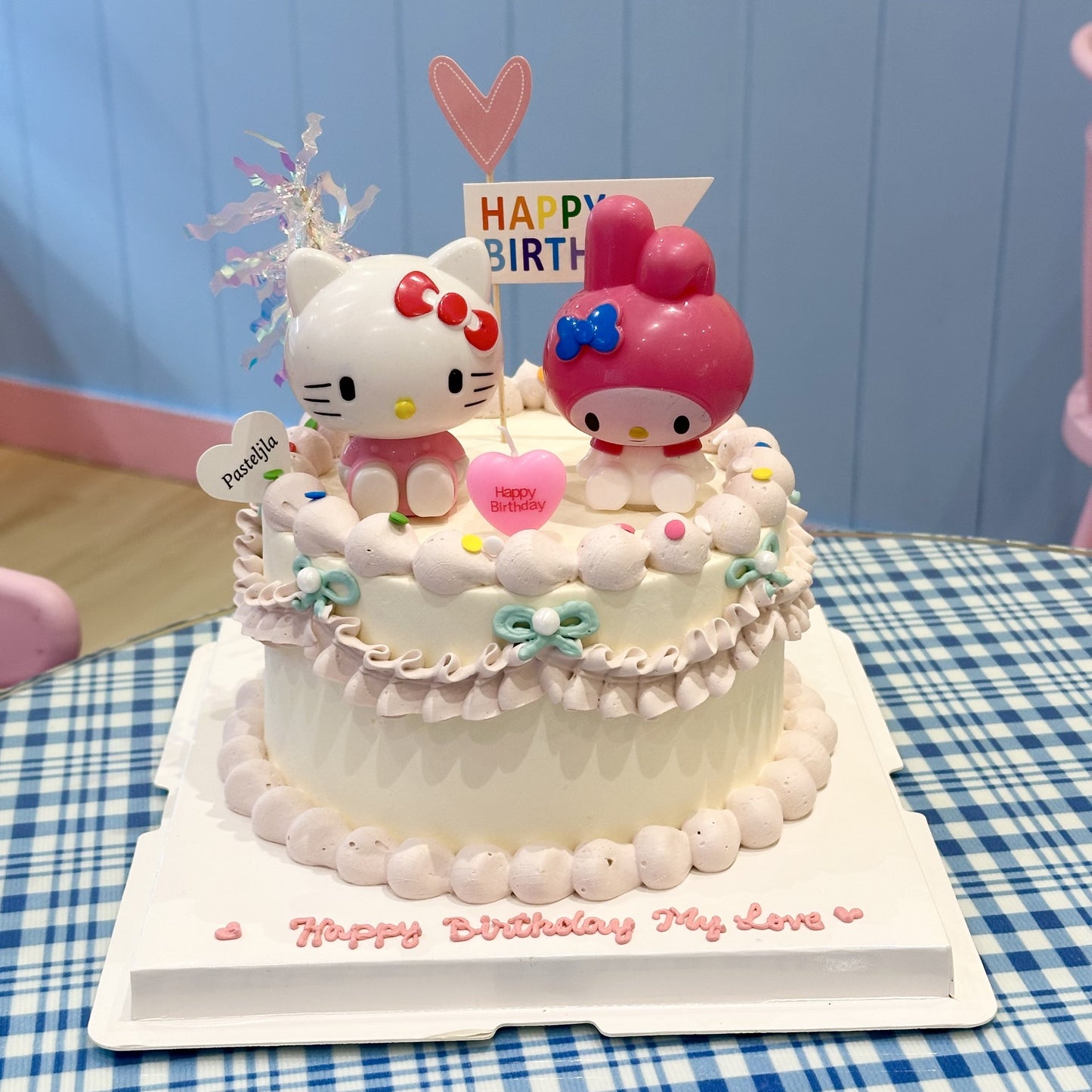 Hello kitty and Melody cake