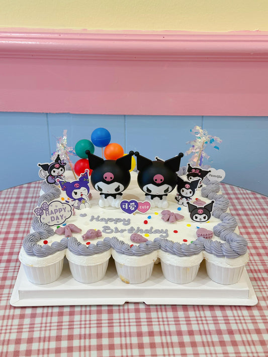 Kuromi gathering cupcakes