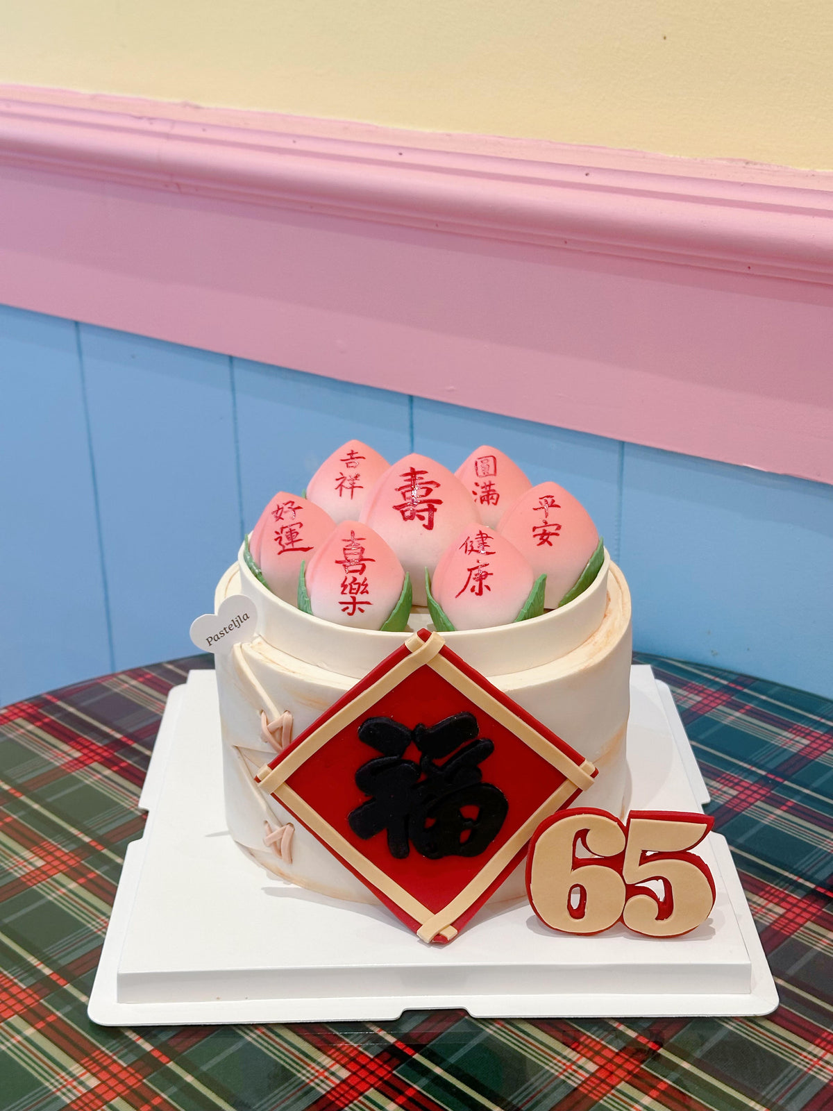 Longevity peach bun cake