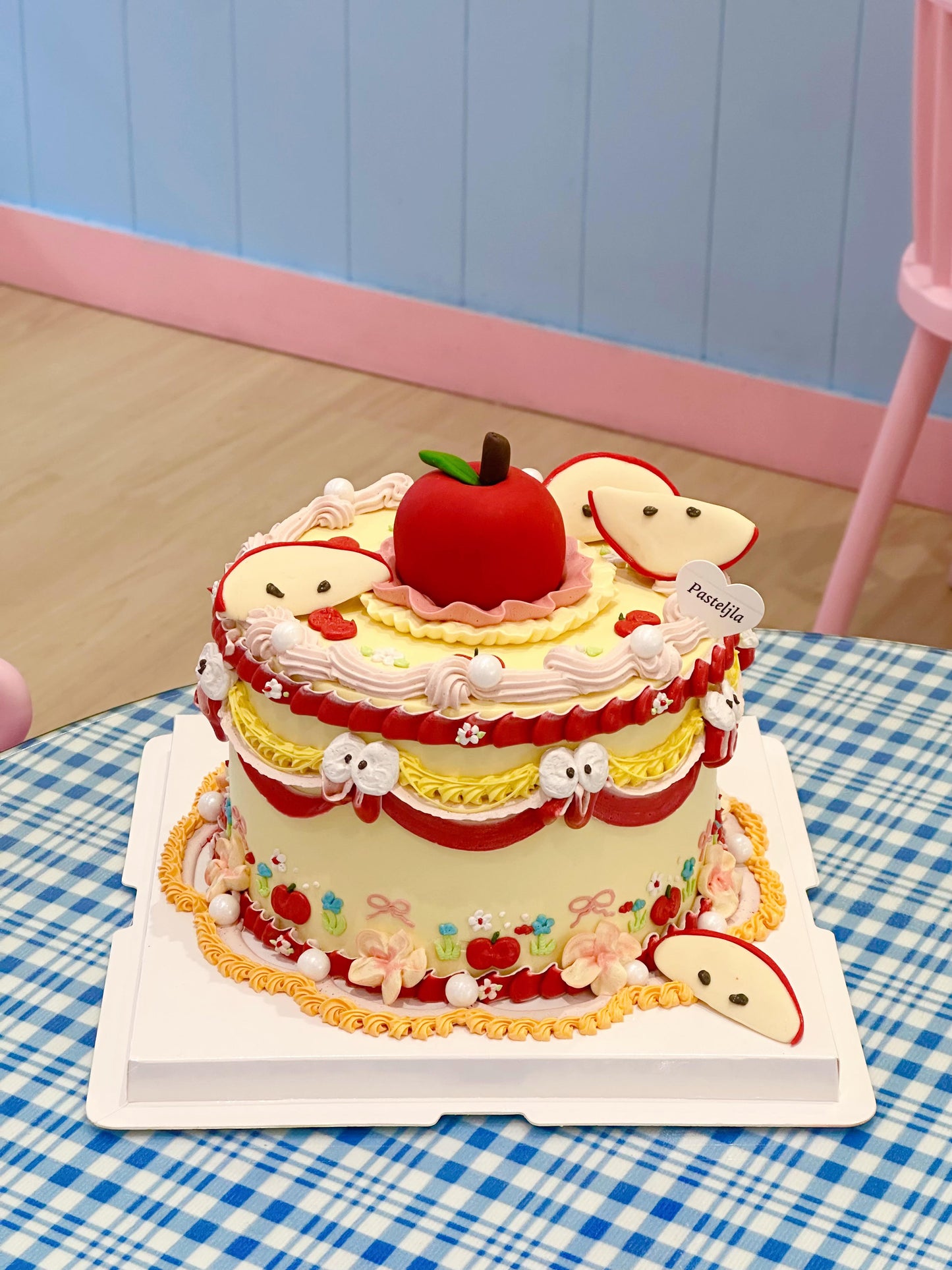 Red Apple cake