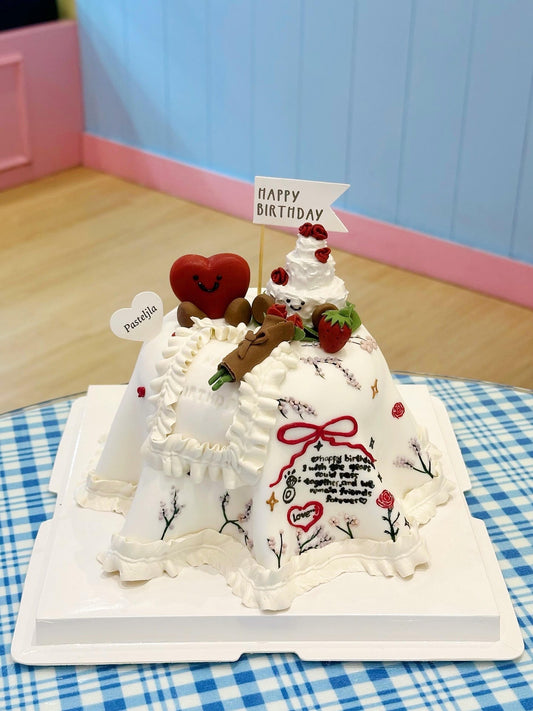 Jelly cat cake on table cake