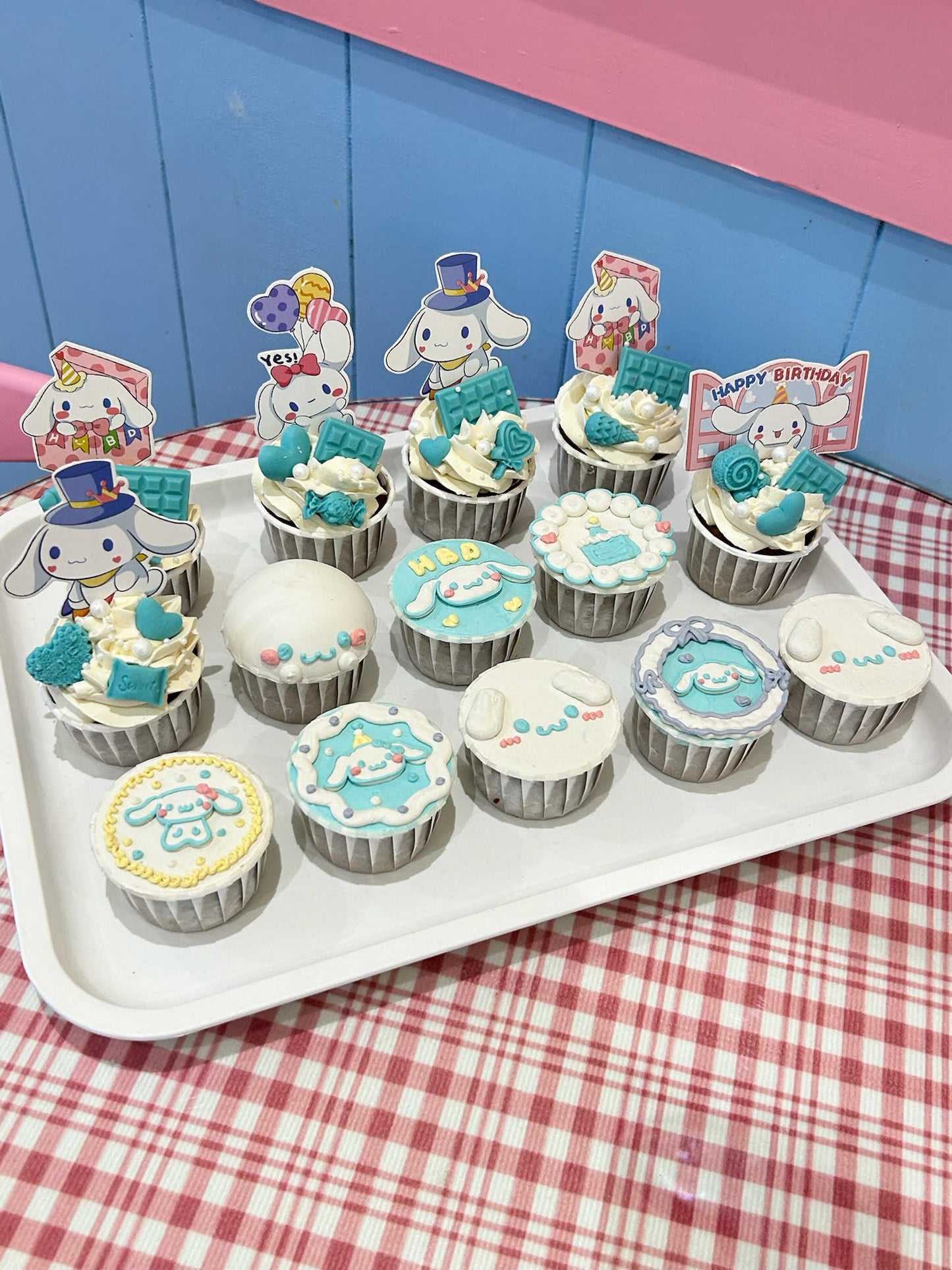 Cinnamoroll cupcakes