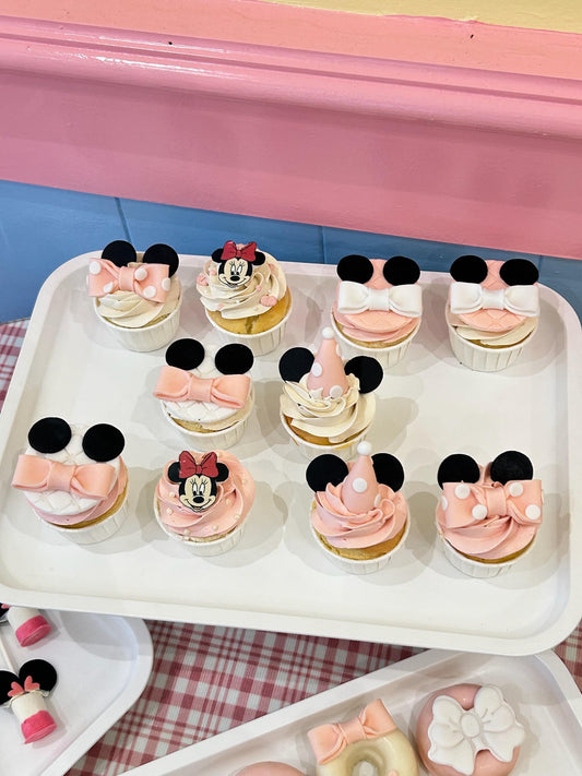 Minnie Mouse cupcakes